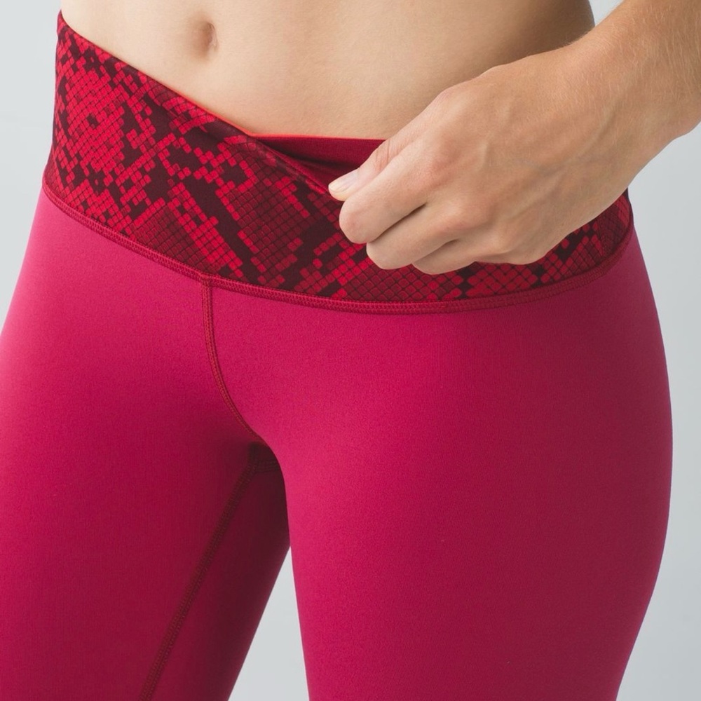 Lululemon Reversible berry wunder leggings, Size 6